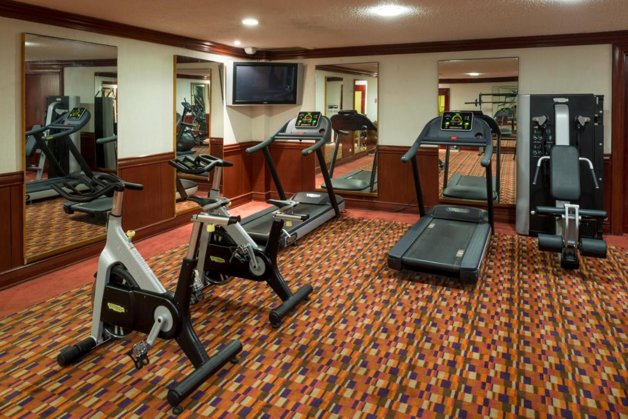 Real Inn Tijuana By Camino Real Hoteles מראה חיצוני תמונה A gym at a hotel