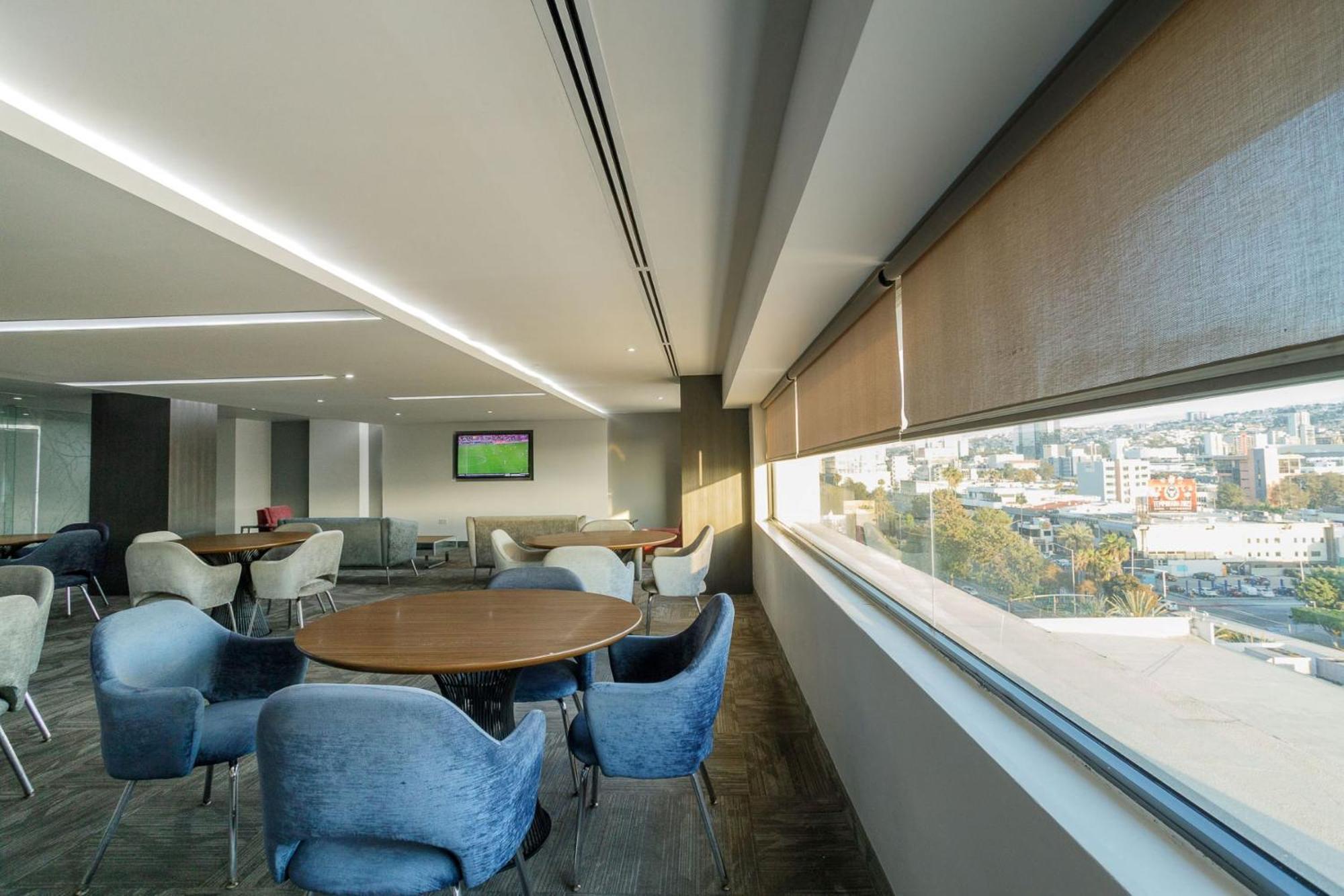 Real Inn Tijuana By Camino Real Hoteles מראה חיצוני תמונה The 10th floor of the building