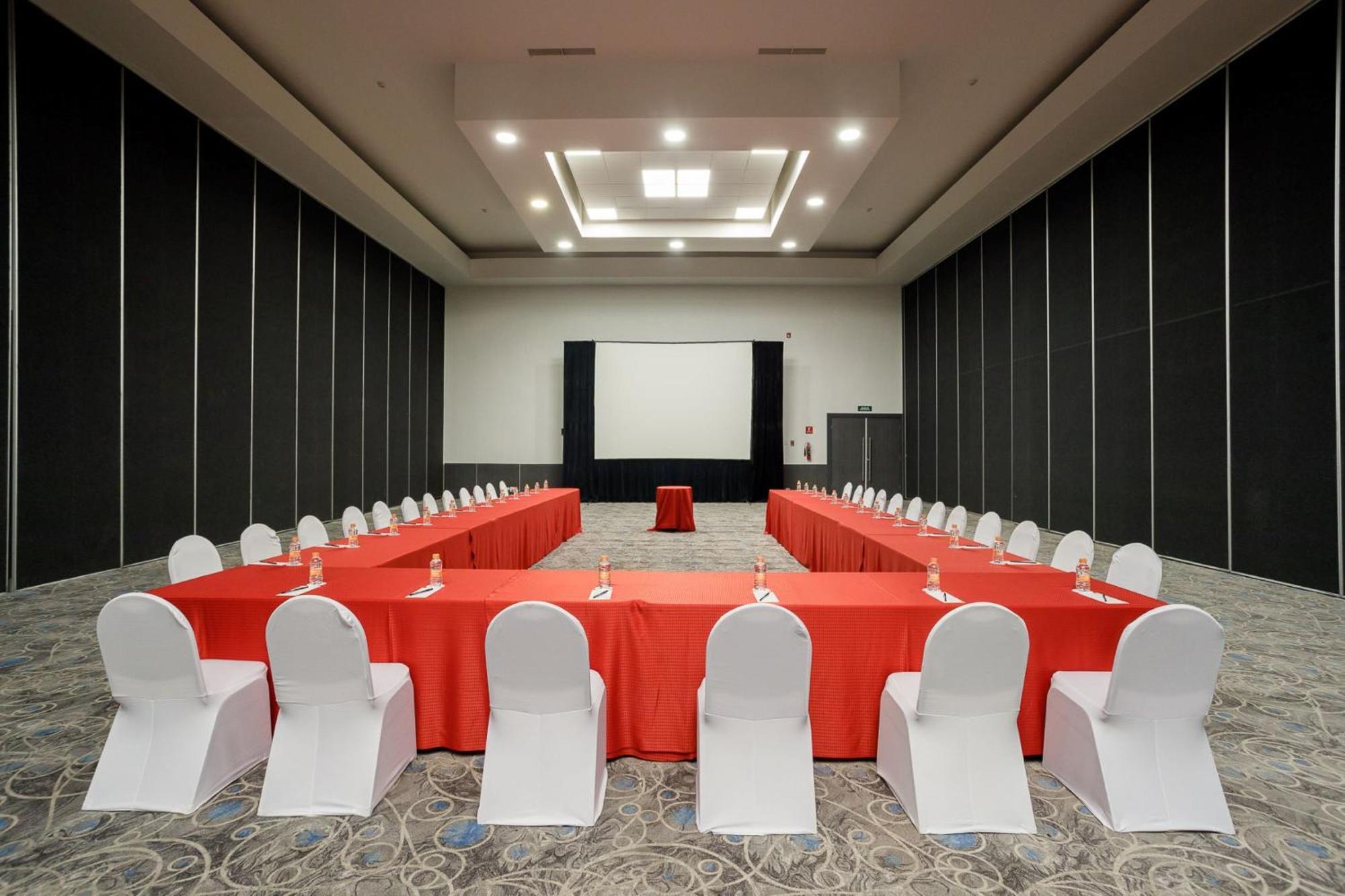 Real Inn Tijuana By Camino Real Hoteles מראה חיצוני תמונה Meeting room